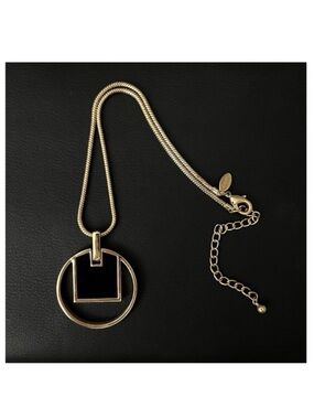 Deco Statement Openwork Pendant Necklace